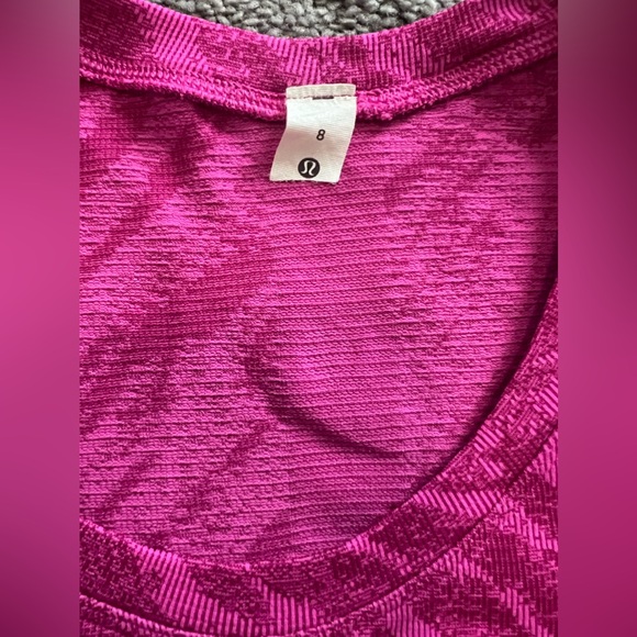 Lululemon Swiftly Tech Short Sleeve Size 8 - Picture 2 of 3